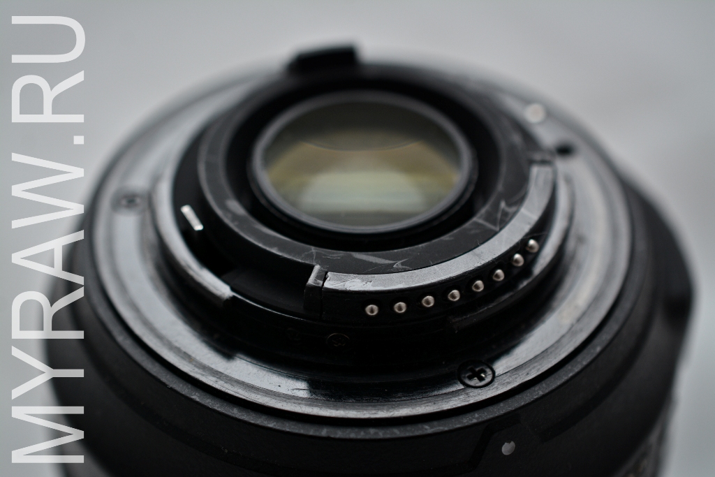 Nikon AF-S DX NIKKOR 18-105mm f/3.5-5/6G ED VR. Пластиковый байонет